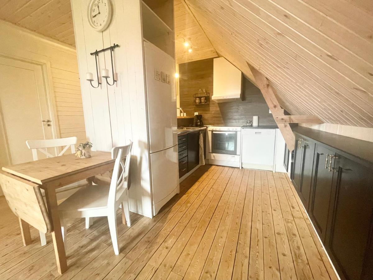 Appartamento Laegenhet Foer Stoerre Saellskap Naera Gekas I Ullared Vessigebro Esterno foto